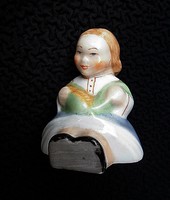 Mini ,Aquincumi  kislány