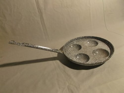 Old, enameled Tarkedli oven form