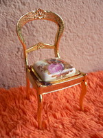 Babaházba mini szék, mini bútor