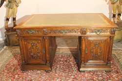 Antik,frissen felújított ónémet stílusú dúsan faragott iker íróasztal