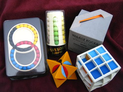 Logikai játék ajándékcsomag bontatlan csomagolás Bábel, Vadász kocka, Dino Star stb. 80-as évek