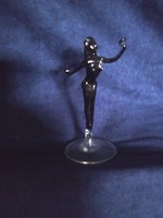 Női akt  szobor üvegből ( ajándéknak is remek ) scotsman  részére