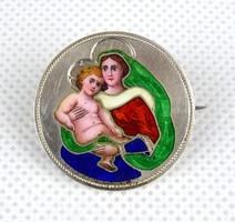 1C642 Jelzett régi zománcozott Mária gyermekével ezüst kitűző