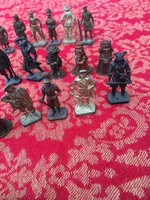 37 darab Ólomkatona - csapat harcos lovas katona figura