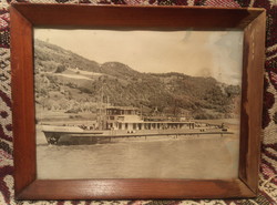 G_0027 Tatabánya régi vontató hajó régi fénykép keretezve 24x18cm