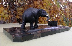Elefánt szobros, szobor nehéz tömör ón ötvözet súlya is fotón régi márvány tintatartó íróasztaldísz 