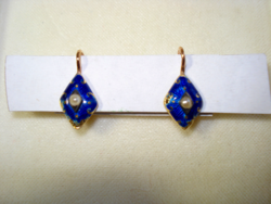 Antique gold, special luster enamel earrings decorated with a pair of true pearls