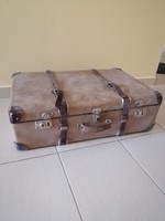 Kazeto bőrönd
