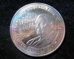 Ludwig Erhard 1897- 1977, A német gazdasági csoda atyjának emlékkiadása 1995, ezüstérem.