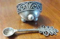 Antik ezüstözött filigrán díszítésű fűszeres + Kanál