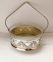 Beautiful silver plated serving basket.