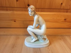 Zsolnay térdelő női akt porcelán figura 23 cm