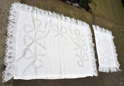 Children's bedding quilt and pillowcase frilled lace decorated with antique lace and bows