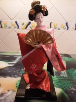 Japán gésa porcelán baba - igényes, finom kidolgozás