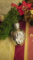 Üveg karácsonyfadísz ezüst dió