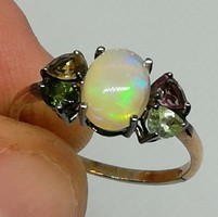Arany gyűrű opál Központi kővel 10K 1,76 gramm 