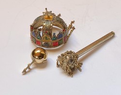 Magyar koronaékszerek, aranyozott ezüst miniatűrök.