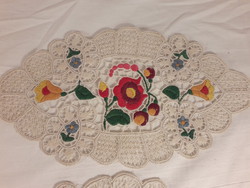 6 Pieces of rice embroidered tablecloths from Kalocsa together