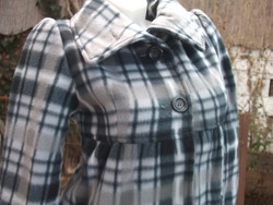 Min.áron ! Lányka kabát-Ünnepi alkalomra-  140-146 cm könnyű, kellemes viselet