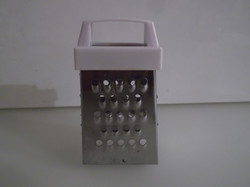 Reszelő - mini -(szerecsendió) - 6 x 4 x 2.5 cm