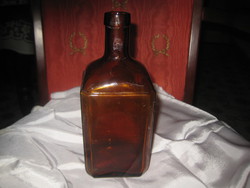 Old brown liquor bottle 8 x 8 x 21 cm from the 1940s