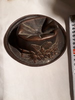 Hat-shaped bronzed ashtray(?)