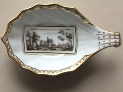 Italian gilt porcelain ring holder