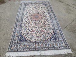 ​Nain kézi csomózású Iráni szőnyeg 269 x 153​ cm