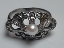 Gyöngyös ezüst gyűrű, aprólékosan kidolgott, szép régi jelzett nemesfém ékszer