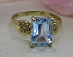Nagyon szép valódi akvamarin és gyémánt  arany gyűrű