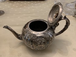 Elegáns szép formájú tea kiöntő, ezüst színű