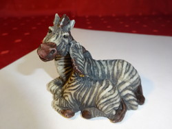 Zebra mama with her little one, alabaster statue, length 7.5 cm. He has!