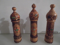 3 darab Bolgár RÓZSAOLAJ - 9,5 x 2 cm - 2 darabban negyed - 1 darabban fél olaj -  hibátlan