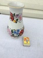 Csodaszép Kalocsai népi motívumos porcelán váza - Kézzel festett