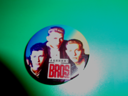 Bros ensemble badge/pin, 80s