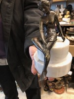 Art deco bronz szobor, , 28 x 14 cm-es nagyságú. lakberhez.