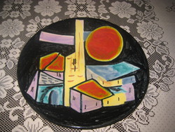 Györgyey Zsuzsa  / 1931- 2006 /  Retró tányér  a 60 as évekből , zsürizett  30 cm , nam javított