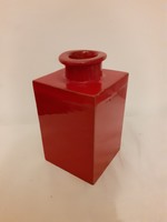 Gyönyörű, tökéletes mértani téglatest alakú kerámia váza, vörös, ökörvérmáz színű