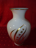 Herend porcelain, gilded vase type 7001, height 32 cm. He has!