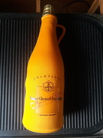 Pezsgő palack tartó, ajándék dísz tok-francia pezsgő Veuve Clicquot Ponsardin/Husveti dekoratív
