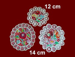 3 db Kalocsai virág mintával kézzel hímzett riselt terítő