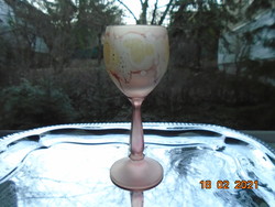 Szecessziós RUEVEN kézzel festett vörös,borostyán és rózsaszín árnylatokkal kristály talpas pohár