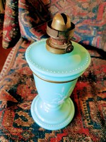 Petróleum lámpa test, virágmintás dekorral, XIX.szd végéről.