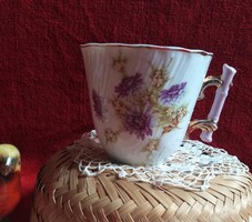 Schladming német porcelán  csésze aranyozott szegéllyel, virágmintás dekorral, XX.szd első feléből