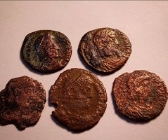 5 db római bronz