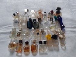 34 db vintage mini parfümös üveg