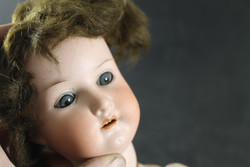 Antik Köppelsdorf porcelán fejű baba 518