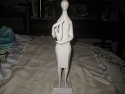 Török János tervezte :  Nő korsóval  ,  , Zsolnay figura  , 28 cm  pajzspecsétes