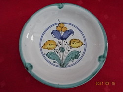 Hand-painted glazed ceramic ashtray with a diameter of 14.7 cm. He has!