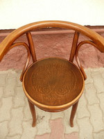  Ritka nyomott mintás, stabil állapotú, eredeti antik kávéházi karfás Thonet szék 